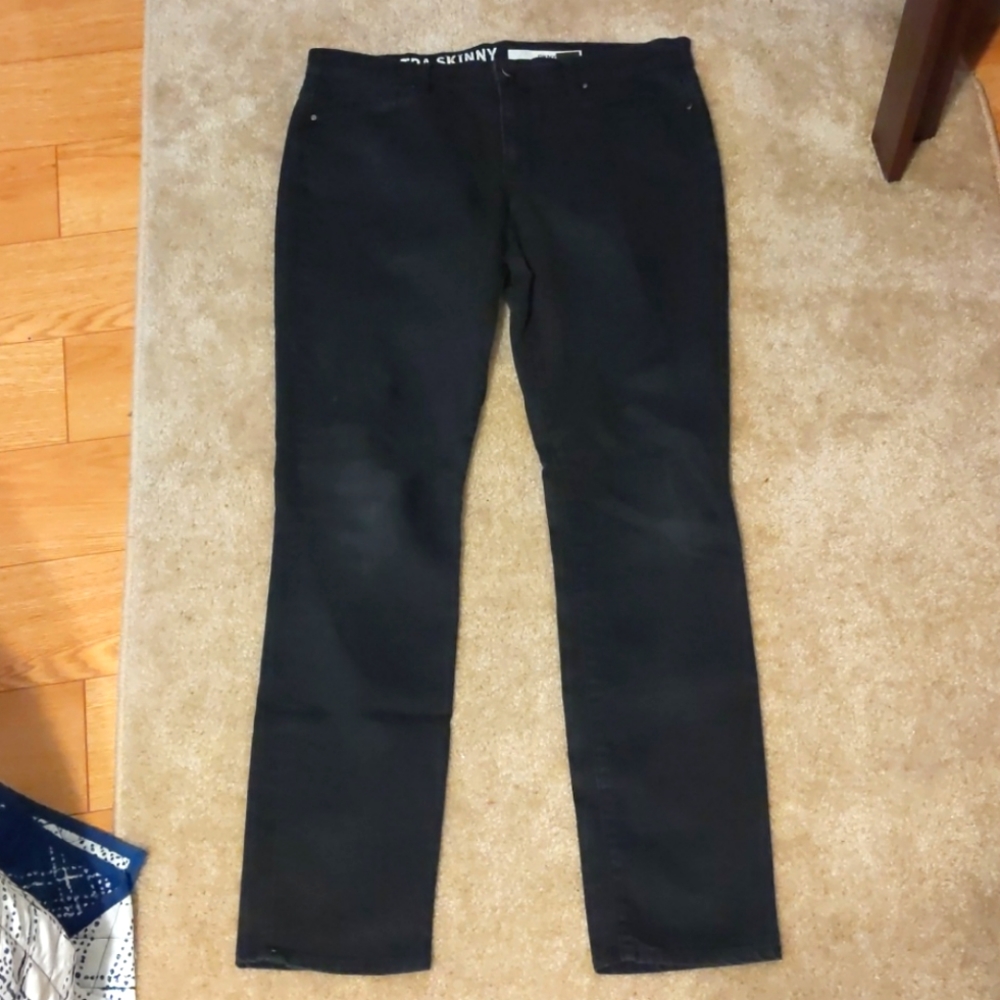 Ave B Ultra Skinny DKNY Jeans